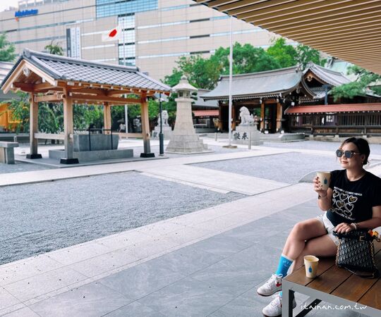 ▲▼福岡藍瓶咖啡、警固神社。（圖／部落客台南好Food遊授權提供）