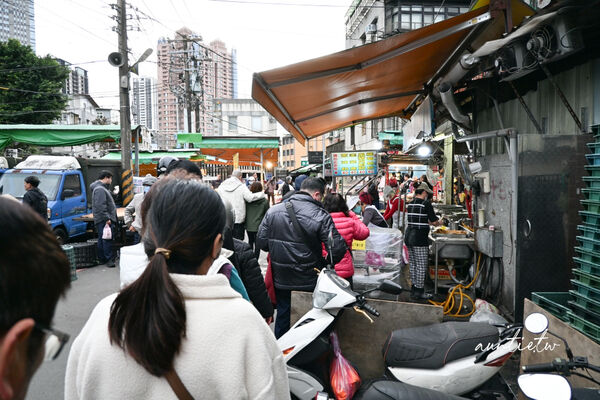 ▲▼永安蔥油餅。（圖／部落客水晶安蹄不務正業過生活授權提供）