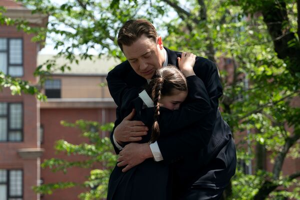 ▲《日租家庭》布蘭登費雪和導演宮崎光代，英雄惜英雄。（圖／探照燈影業提供）