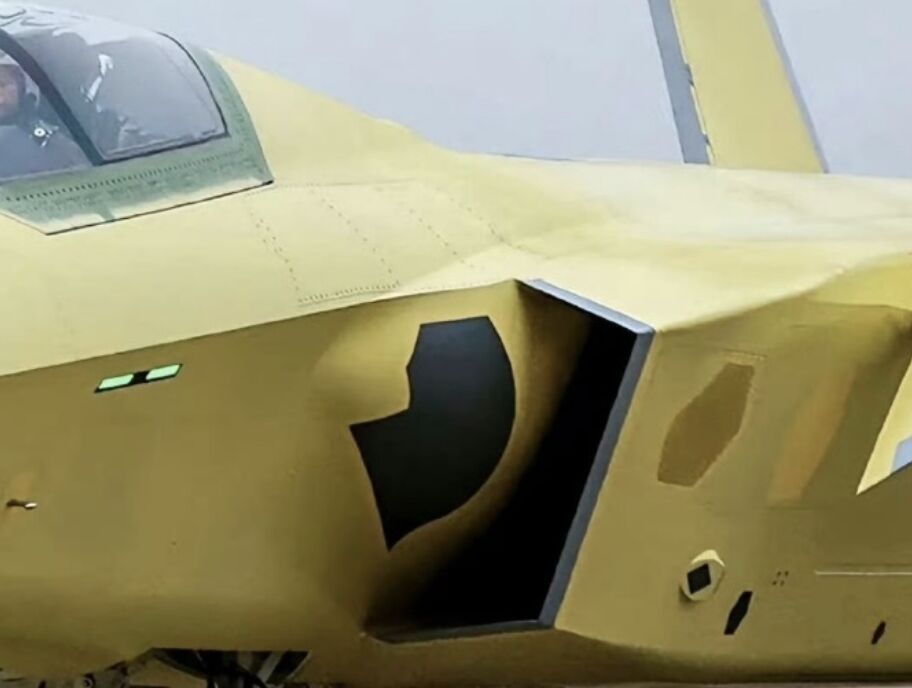 ▲殲-20A黃皮機試飛。（圖／翻攝微博）