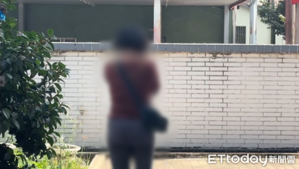 ▲屏東聯結車過彎「怪手掉下來」砸中機車，騎士送醫不治。死者妻子痛哭；肇事駕駛自責。（圖／記者陳崑福翻攝，下同）