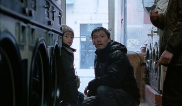 ▲張震《幸福之路》演活為生活苦撐的外送員父親。（圖／甲上提供）