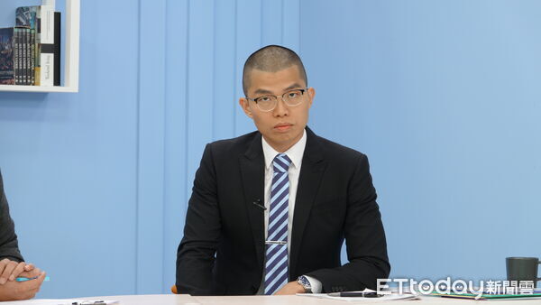 ▲  許哲維律師         。（圖／鄭毓齡攝）