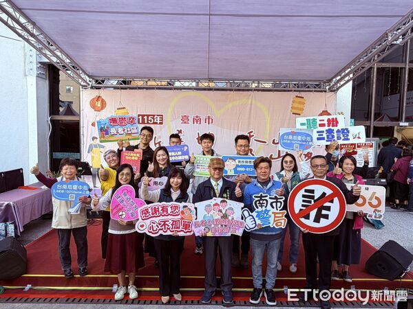 ▲台南市衛生局舉辦「新希望，秀出愛」新春開運義剪活動，吸引大批市民參與。（記者林東良翻攝，下同）