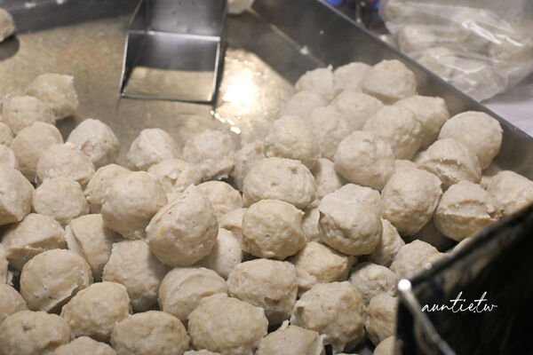 ▲▼智光黃昏市場虱目旗魚丸。（圖／部落客水晶安蹄不務正業過生活授權提供）