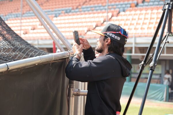 ▲▼大聯盟捕手教練卡諾獅客座指導，點名張翔。（圖／統一獅提供）