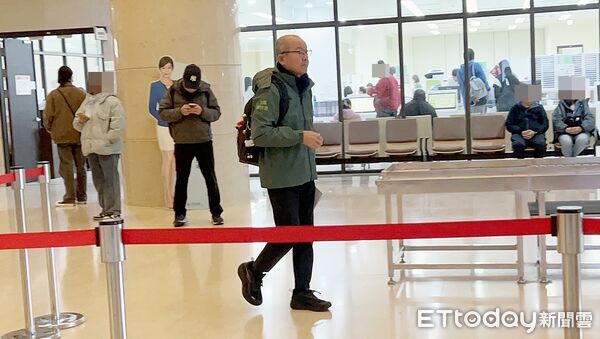 ▲桃園市議員游吾和今天出庭後，步出法院時一言不發。（圖／記者沈繼昌翻攝）