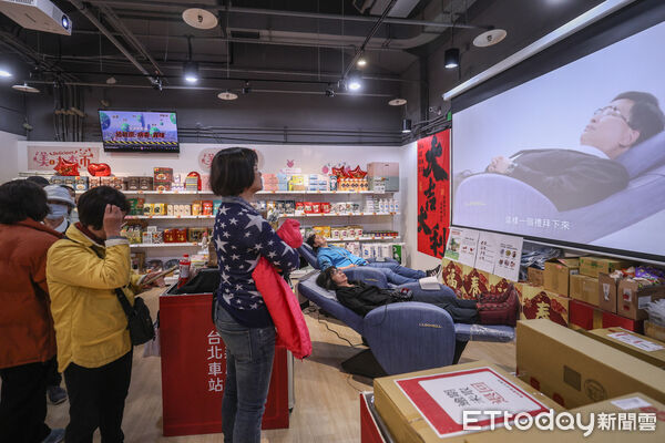 ▲東森廣場K區地下街四健會。（圖／記者林敬旻攝）