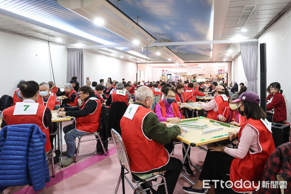 ▲東森廣場K區地下街四健會。（圖／記者林敬旻攝）