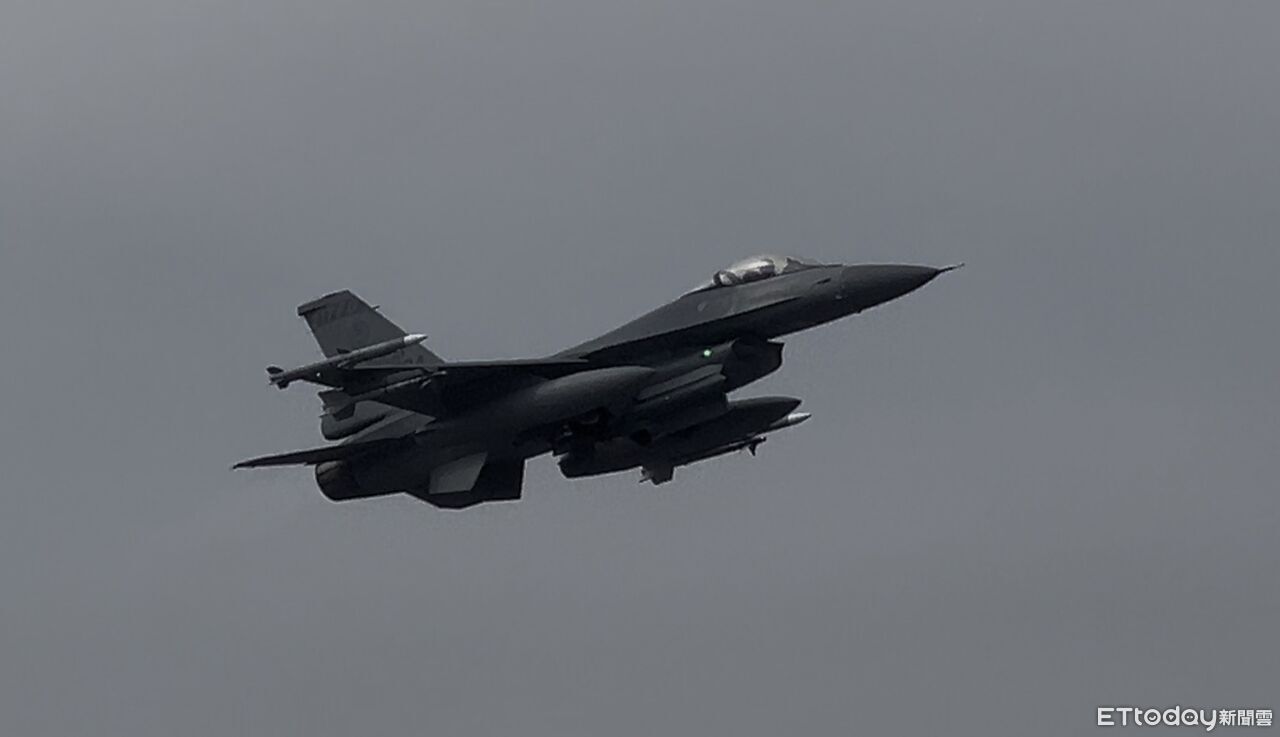 扛監偵共機重責 空軍F-16V從掛載彈藥到起飛全都錄