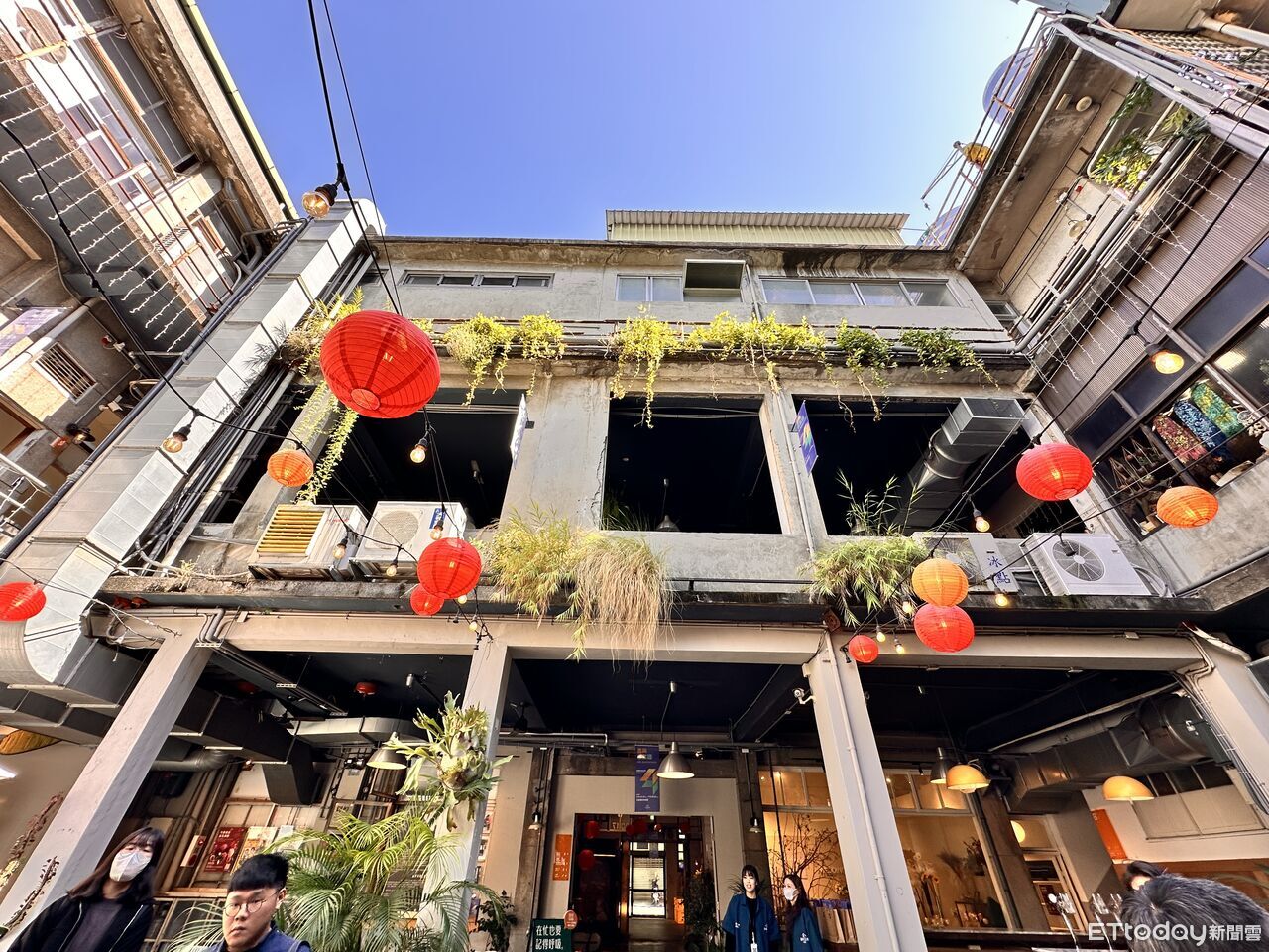 台中最美「富興工廠」入選文化基地 17家特色店進駐還有防空洞