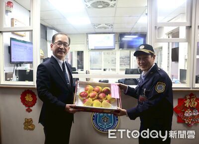 守護全國51監所6萬多名收容人　矯正署長送蘋果為第一線打氣