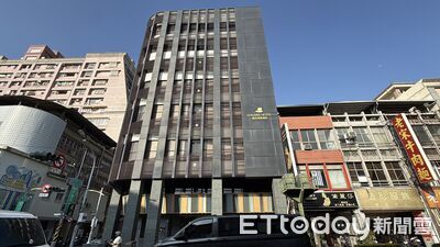 在地傻眼！　高雄「10年未營業」神秘商旅將開幕