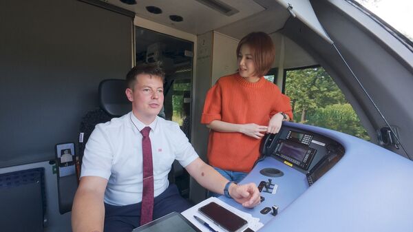 ▲▼曾沛慈擔任《列車人生》旅人，坦言走了一條「特別的演藝路」。（圖／公共電視、新傳媒提供）