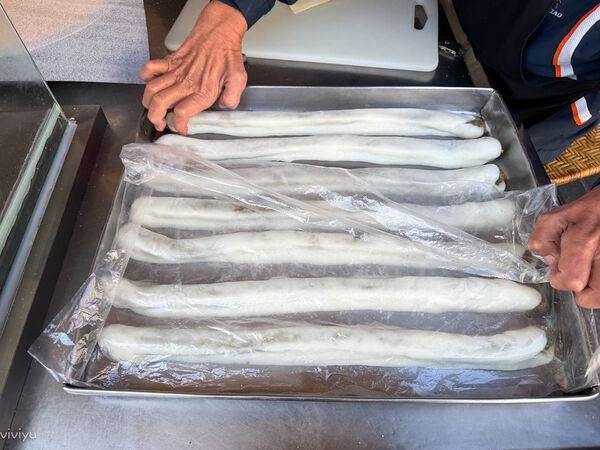 ▲▼鹿港阿婆現包現賣古早味麻糬。（圖／部落客viviyu提供）