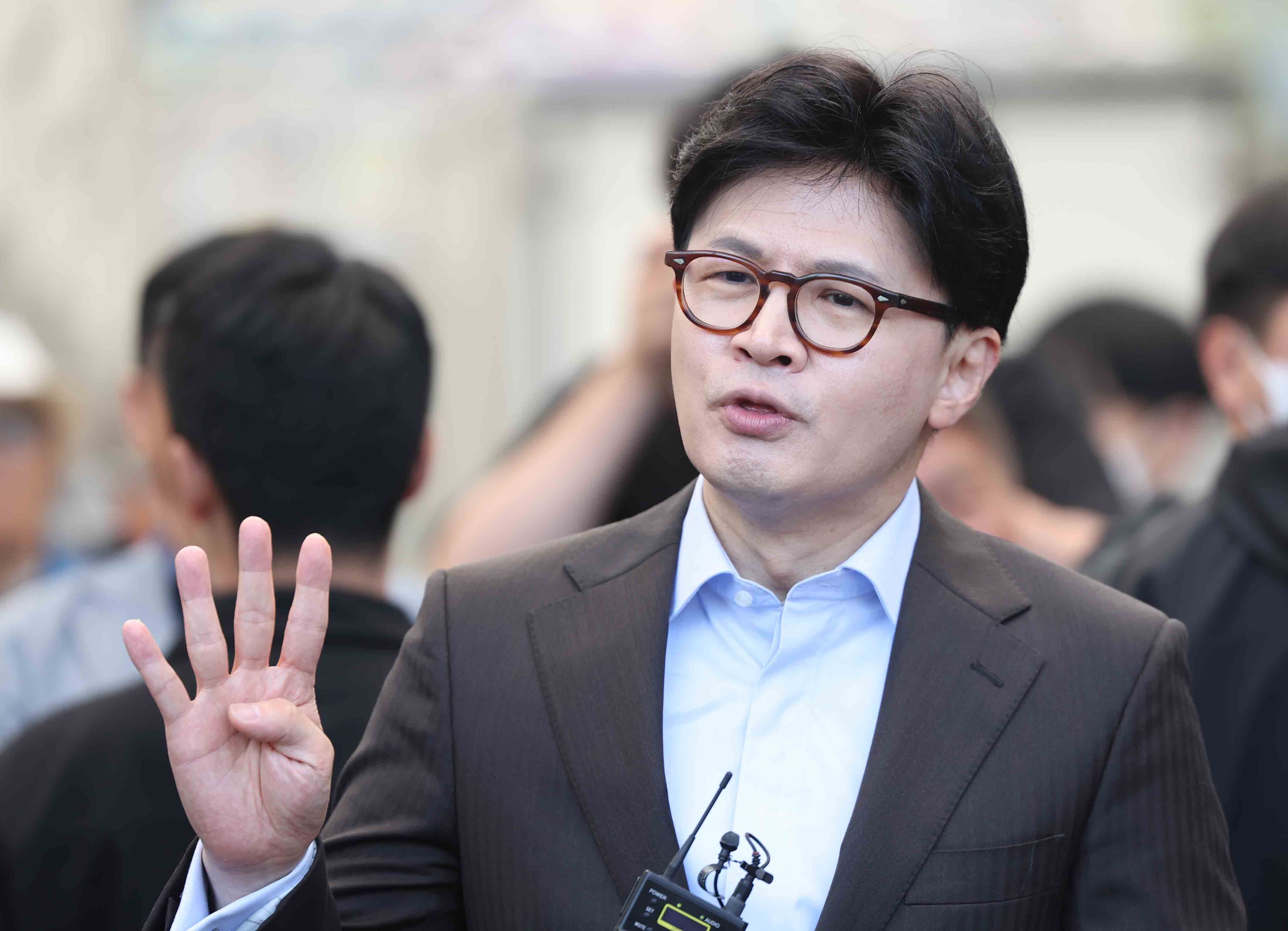 ▲▼南韓在野黨國民力量前黨代表韓東勳，因涉操縱輿論，慘遭黨中央祭出除名處分。（圖／達志影像／newscom）