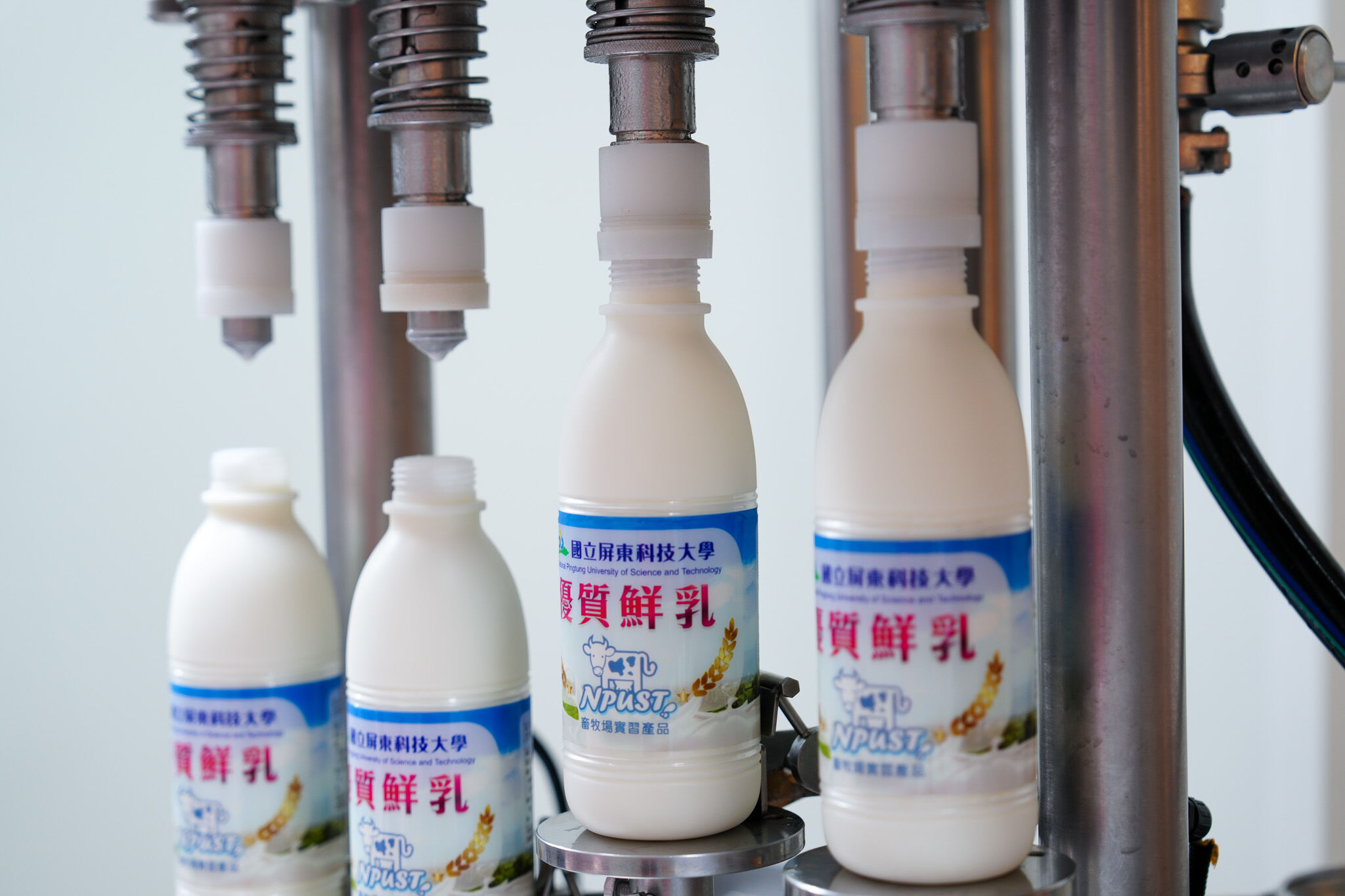 ▲▼屏科大被譽為「國家公園大學」，更有薄鹽醬油、水保香草咖啡、鮮乳等產品。（圖／屏科大提供）