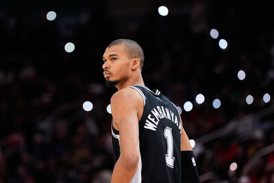 溫班亞瑪28分16籃板　KD紀錄之夜慘敗