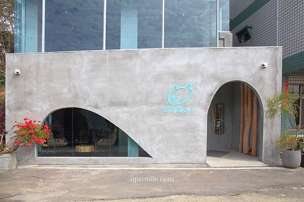 ▲▼南投老宅改造清水模景觀咖啡廳。（圖／部落客萍子提供）