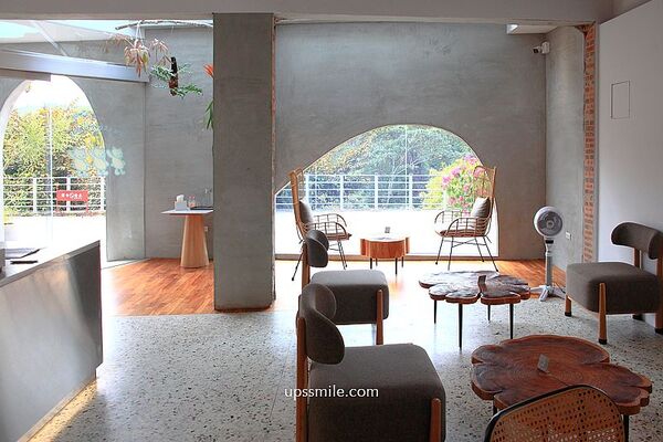 ▲▼南投老宅改造清水模景觀咖啡廳。（圖／部落客萍子提供）