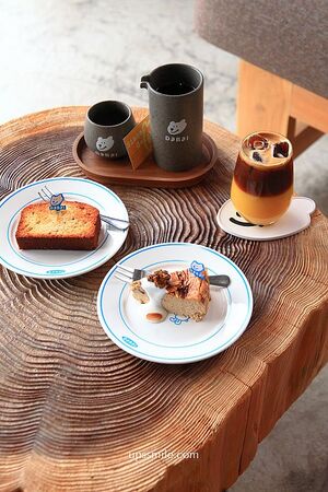 ▲▼南投老宅改造清水模景觀咖啡廳。（圖／部落客萍子提供）