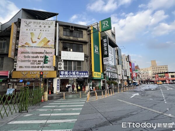 ▲▼         中壢火車站,銀樓    。（圖／記者項瀚攝）