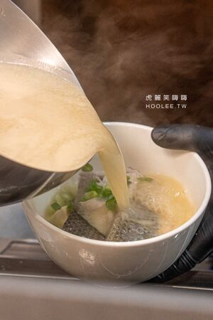 ▲▼鹽埕飄香近60年的老字號，必點肉燥飯配泰式荷包蛋。（圖／部落客虎麗提供）