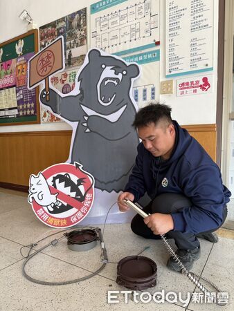 ▲▼   嘉縣查獲新型「雙彈簧」山豬吊　家畜所警告：違法設置移送法辦   。（圖／嘉義縣政府提供）