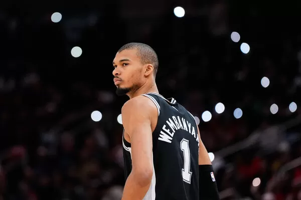 ▲馬刺溫班亞瑪、火箭杜蘭特。（圖／達志影像／美聯社） 