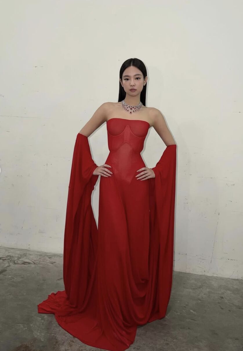 ▲▼ jennie    。（圖／翻攝自IG）