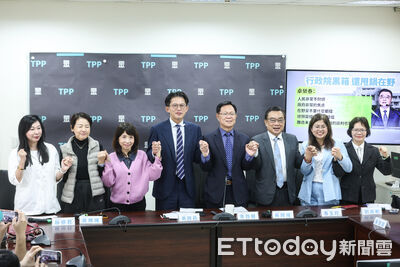 白營6立委任期最後一天！　黃國昌率黨團拼住宅法、助理費修法三讀