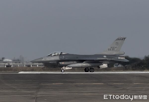 ▲▼空軍F-16V戰機（編號6635）。（圖／記者蘇靖宸攝）