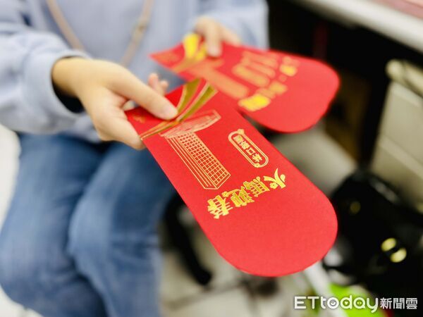 ▲▼紅包,壓歲錢。（示意圖／記者曾筠淇攝）※紅包袋是馬年的,介意者斟酌