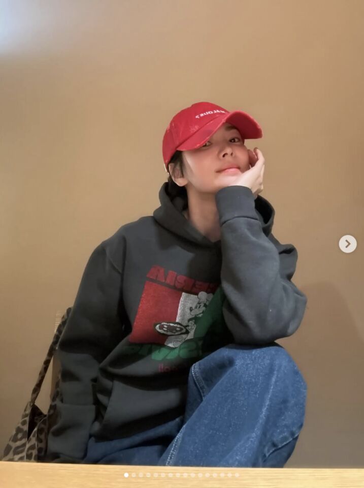 老化,保養,抗老,下顎線,輪廓。（圖／IG）