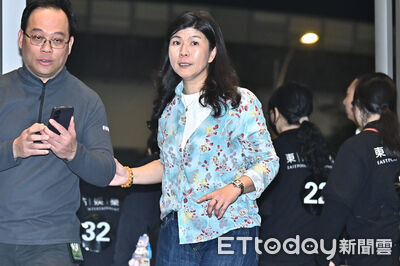 前台積電副總李文如跳槽輝達 今晚一席花襯衫尾牙穿梭控場成焦點