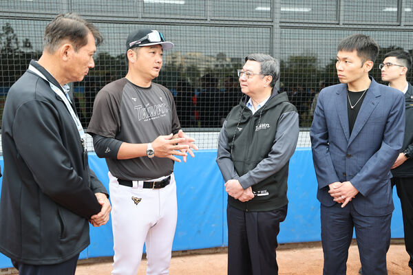 ▲ 行政院長卓榮泰視察中華隊集訓。（圖／中華職棒提供）