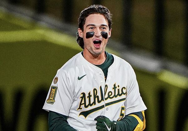 ▲ 運動家隊與游擊手威爾森（Jacob Wilson）達成7年延長合約，球團提前綁定未來核心戰力。（圖／MLB X）