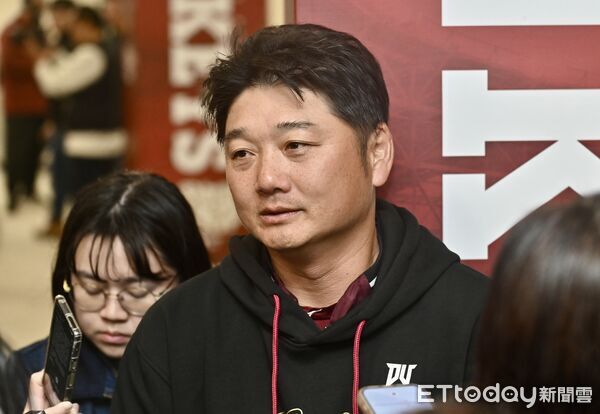 ▲▼樂天桃猿開訓，總教練曾豪駒。（圖／記者李毓康攝）
