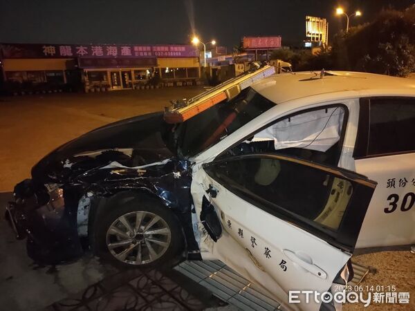 ▲警車圍捕酒駕拒檢賓士轎車，警車因未開警鳴器、闖紅燈，判准國賠賓士車，酒駕男不滿上訴。（圖／記者楊永盛翻攝）