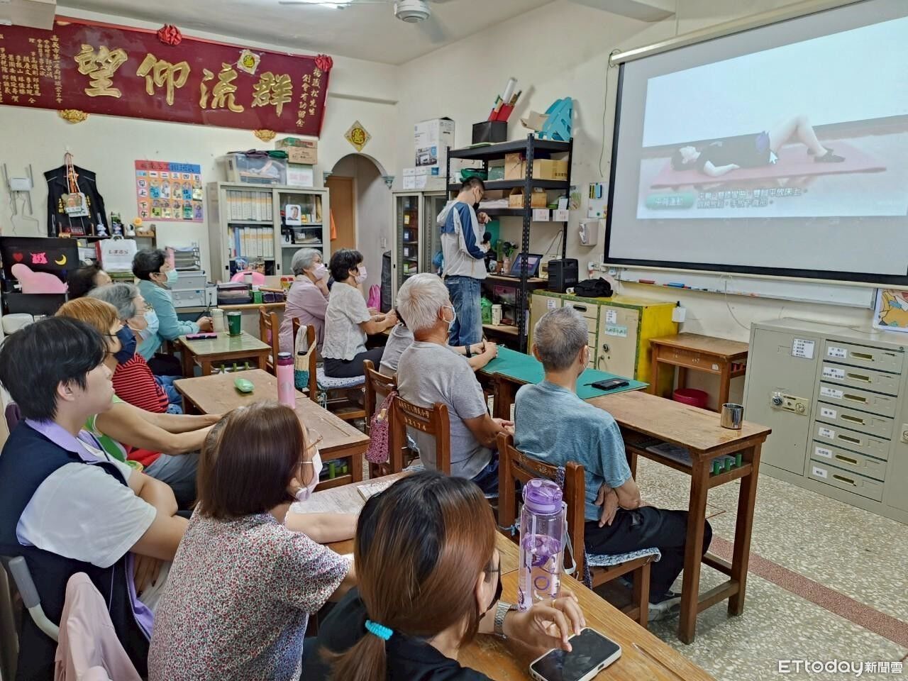走路變慢、瓶蓋轉不開不是老化?辨識肌少症、延緩肌肉流失