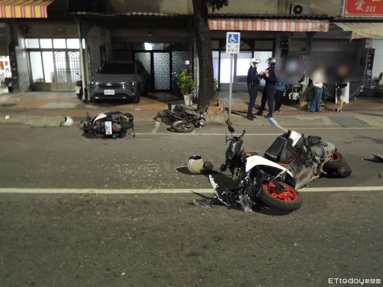 高雄10歲童凸槌!滑板衝進車道害5車連環撞 3騎士受傷送醫