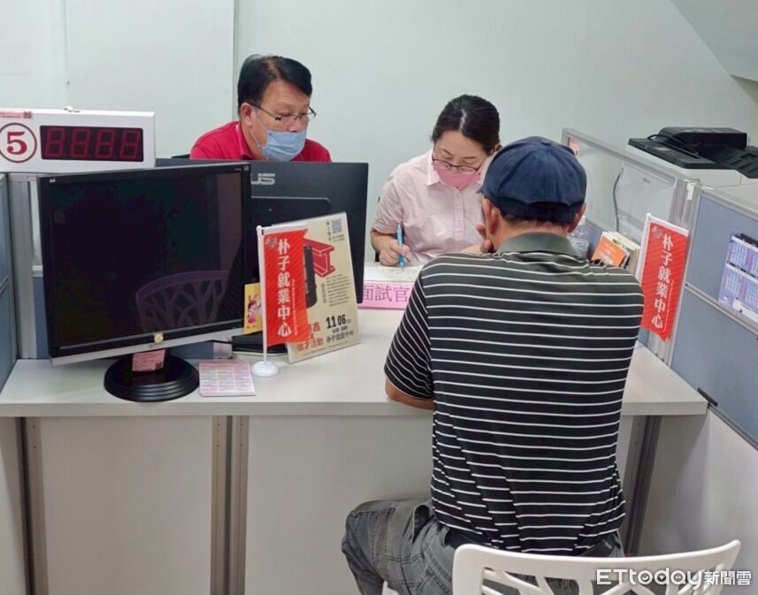 朴子就業中心辦徵才 用年菜「味」找出開運好職「位」