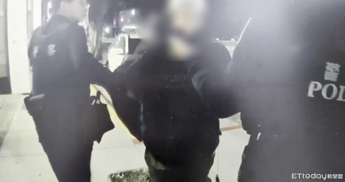 高雄影城電梯偷拍!胸臀全被拍勇女開罵 民眾活逮攝狼下場曝