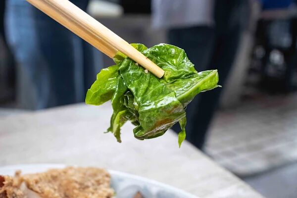 ▲▼高雄假日吃不到的超強豬排飯。（圖／部落客美熊提供）