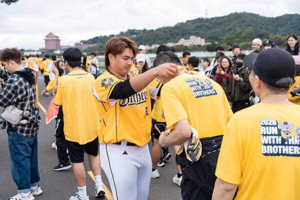 ▲中信兄弟球團「Run with the Brothers」路跑活動球員，王威晨、許基宏、陳琥出席。（圖／名衍行銷提供）