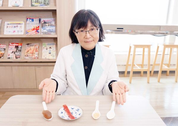 ▲一塊蜜汁肉乾的熱量與脂肪均高於原型肉類，更添加額外的糖及油。。（圖／聯新國際醫院提供）