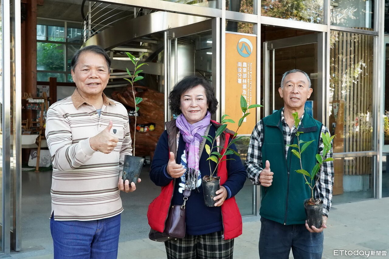 林下經濟訓練計畫結業 林業署南投分署授證學員台灣山茶苗木