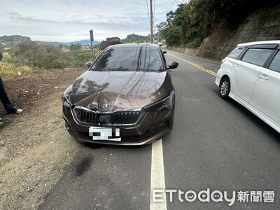 快訊 ∕ 中橫百公斤落石砸車頭！女駕駛驚魂：差2秒不堪設想