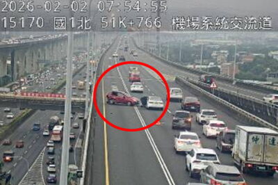 快訊／上班快改道！　國1追撞塞爆