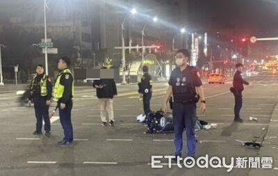 左轉燈未亮對上搶紅燈！高雄汽機車相撞騎士受傷　2人都挨罰